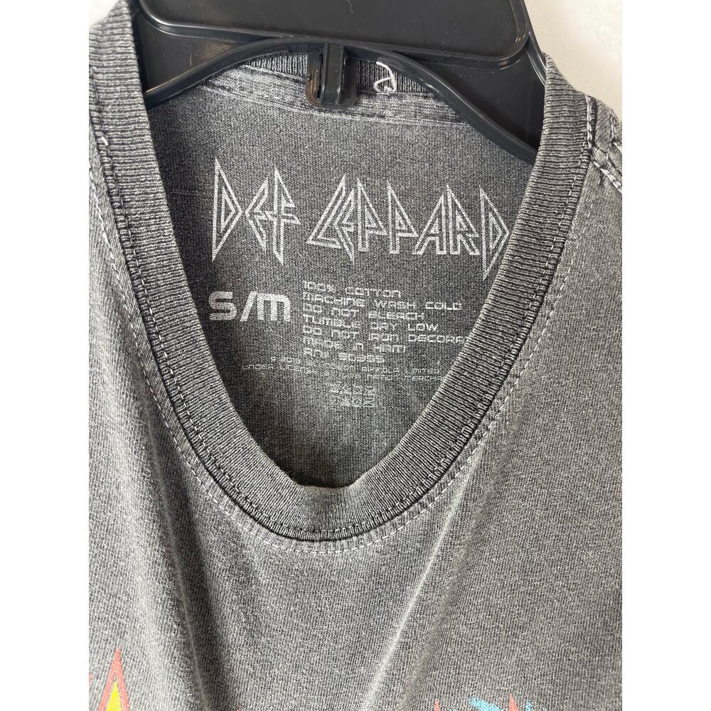 Def Leppard - Picture 2 of 3